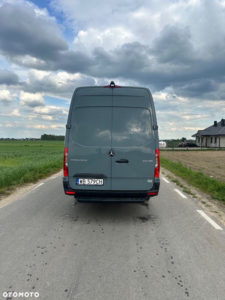 Mercedes-Benz Sprinter - 4