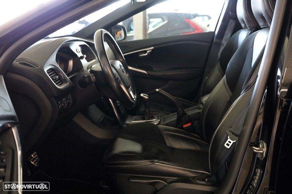 Volvo V40 2.0 D2 R-Design - 6