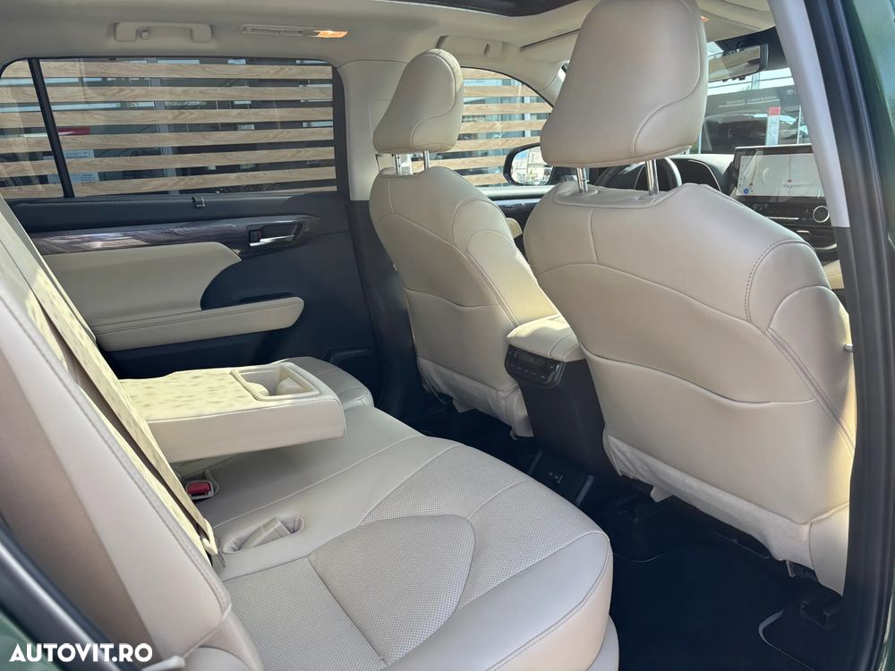 Toyota Highlander 2.5 L Dynamic Force 248CP Luxury Metallic - 11