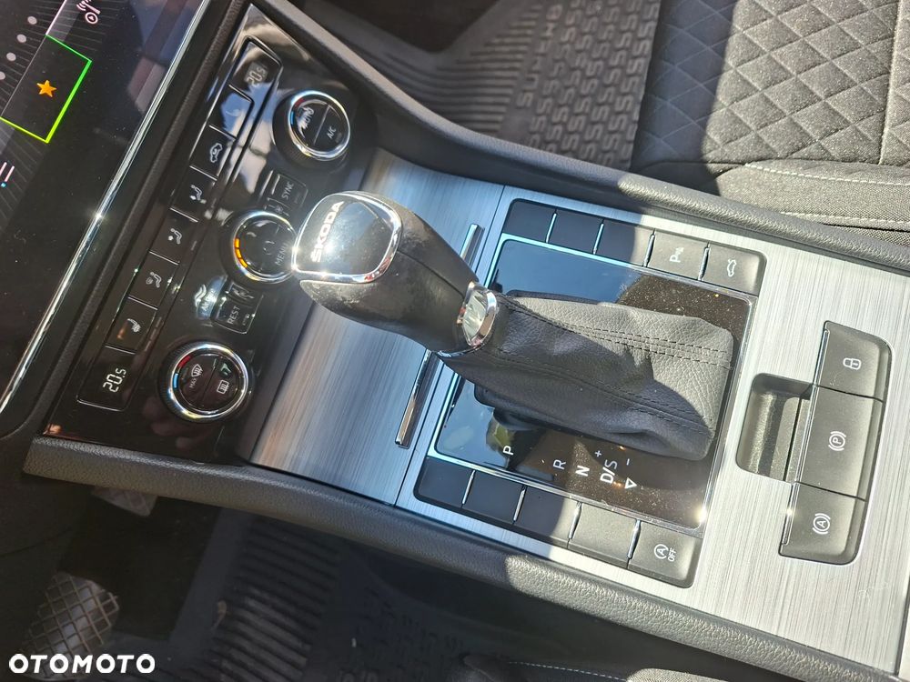 Skoda Superb 1.5 TSI Active DSG - 11