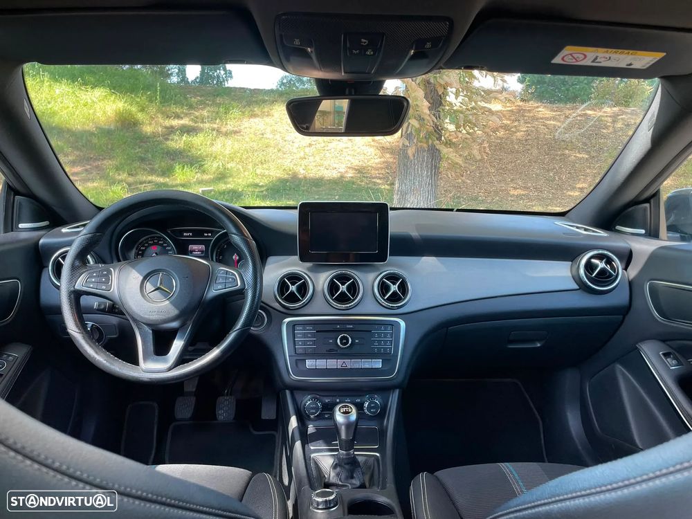 Mercedes-Benz CLA 180 d BlueEFFICIENCY Edition - 11