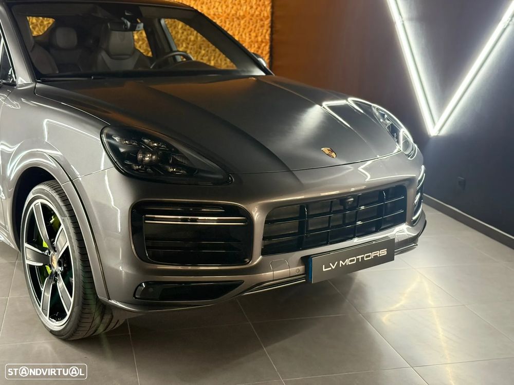 Porsche Cayenne Coupé Turbo S E-Hybrid - 2