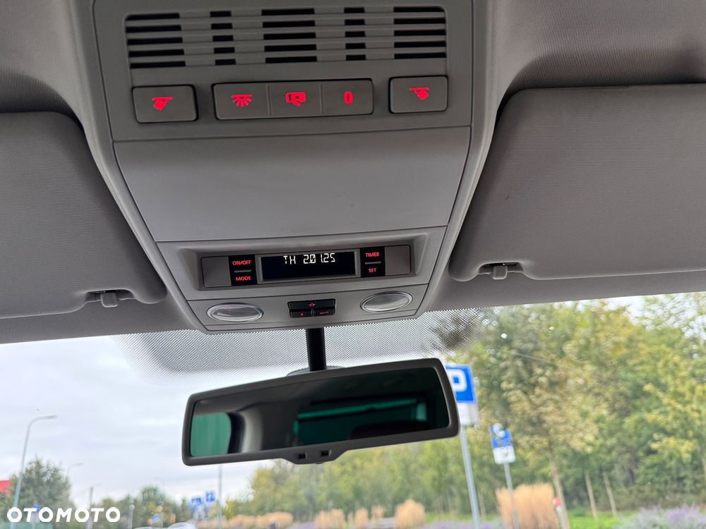 Volkswagen Multivan 2.0 TSI L1 Highline 4Motion DSG - 26