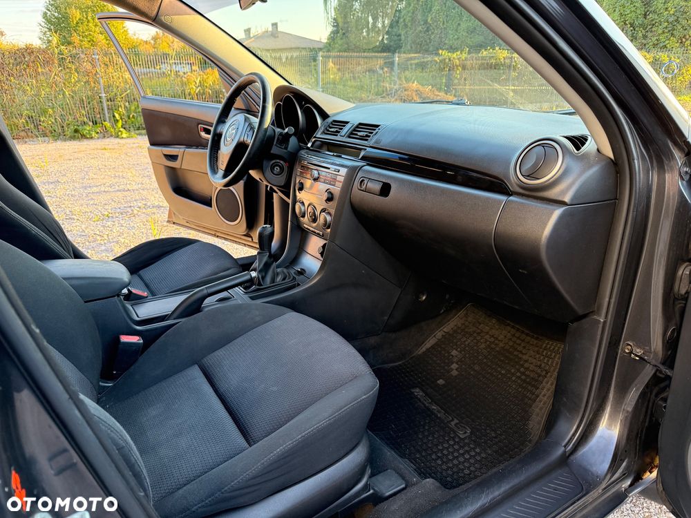 Mazda 3 1.6 CD Active + - 6