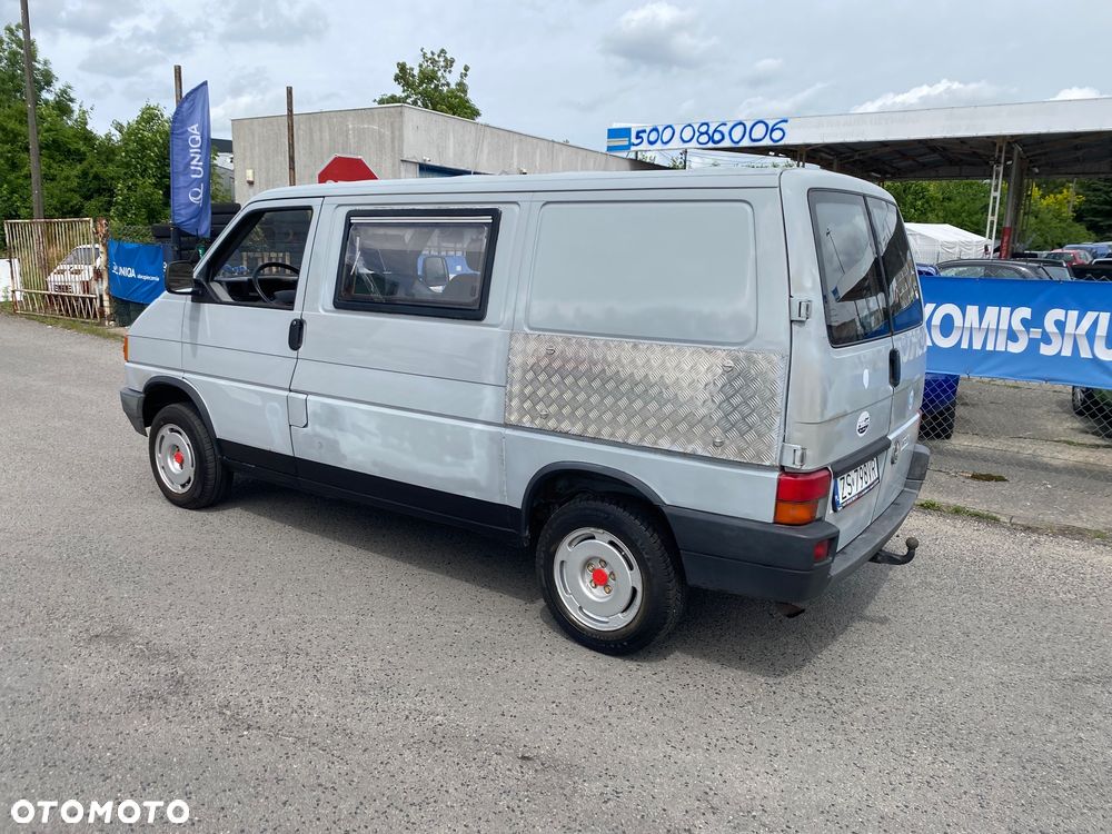 Volkswagen Caravelle - 29