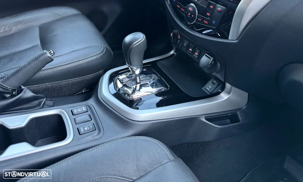 Nissan Navara 2.3 dCi CD 4WD Tekna Auto - 17