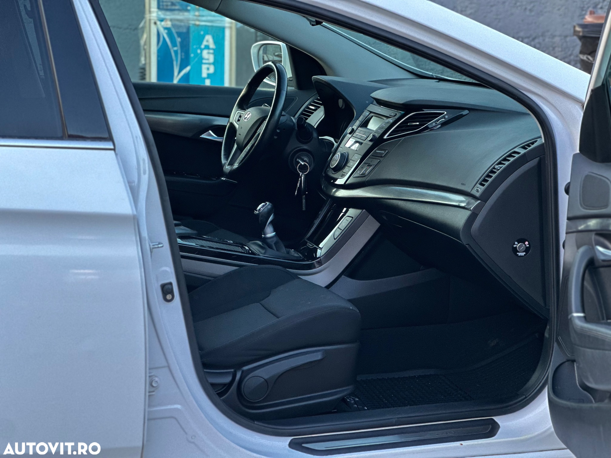 Hyundai i40 Kombi 1.7 CRDi Premium - 5