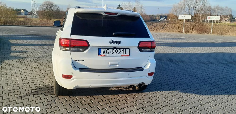 Jeep Grand Cherokee - 4