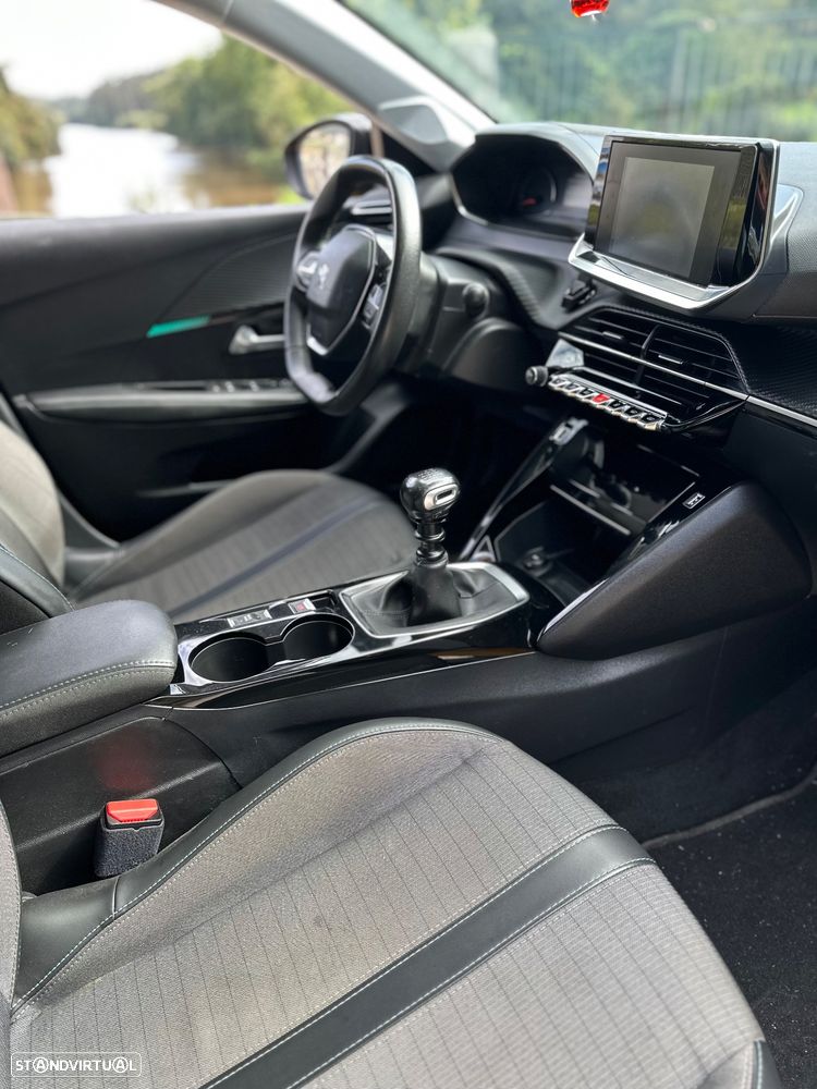 Peugeot 208 PureTech 100 Allure - 11