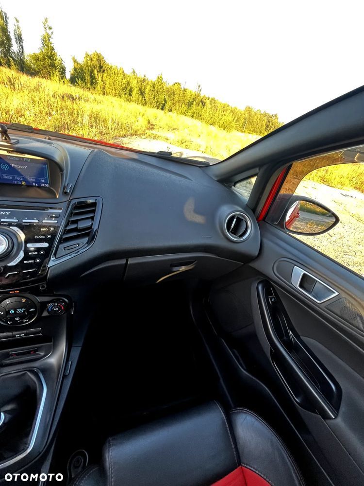 Ford Fiesta - 22