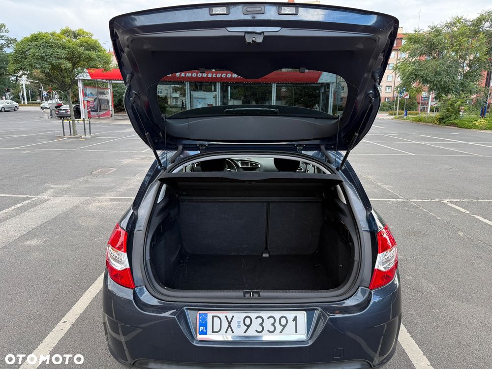 Citroën C4 1.6 HDi Attraction - 8