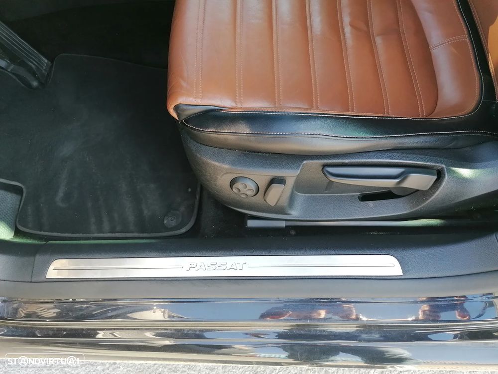 VW Passat Variant 1.6 TDI BlueMotion Highline - 15