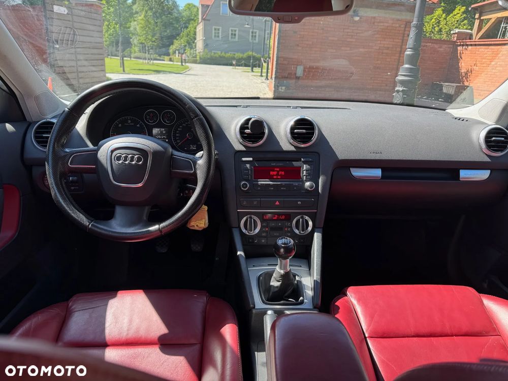Audi A3 Sportback 2.0 TDI DPF quattro Attraction - 14