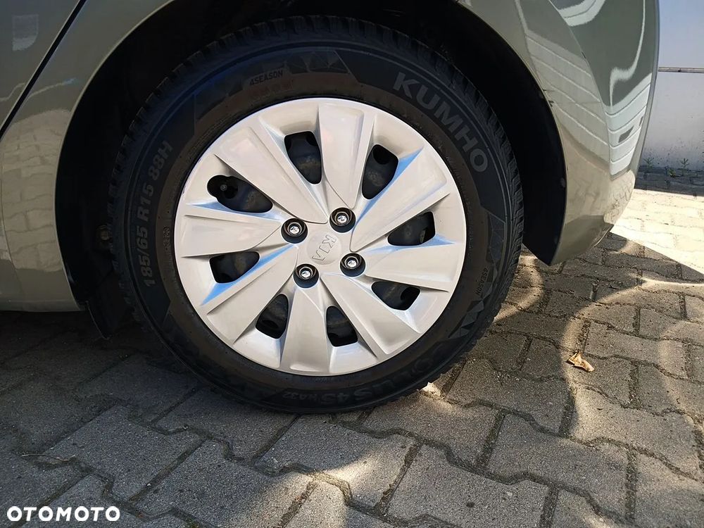 Kia Rio 1.4 M - 17
