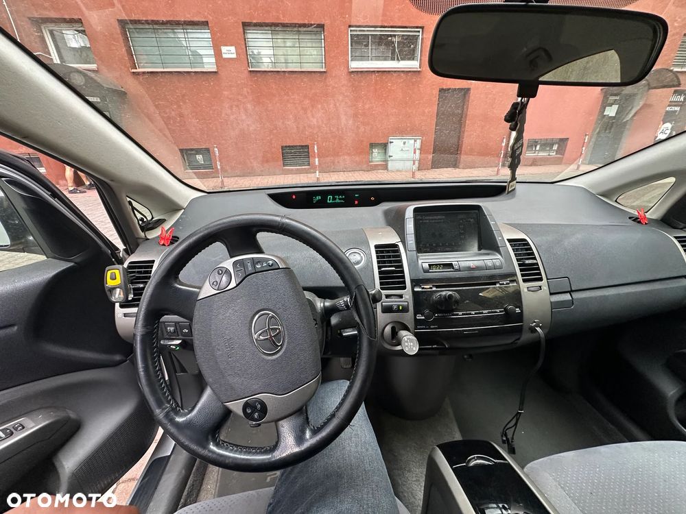 Toyota Prius 1.5 VVT-i Sol - 4