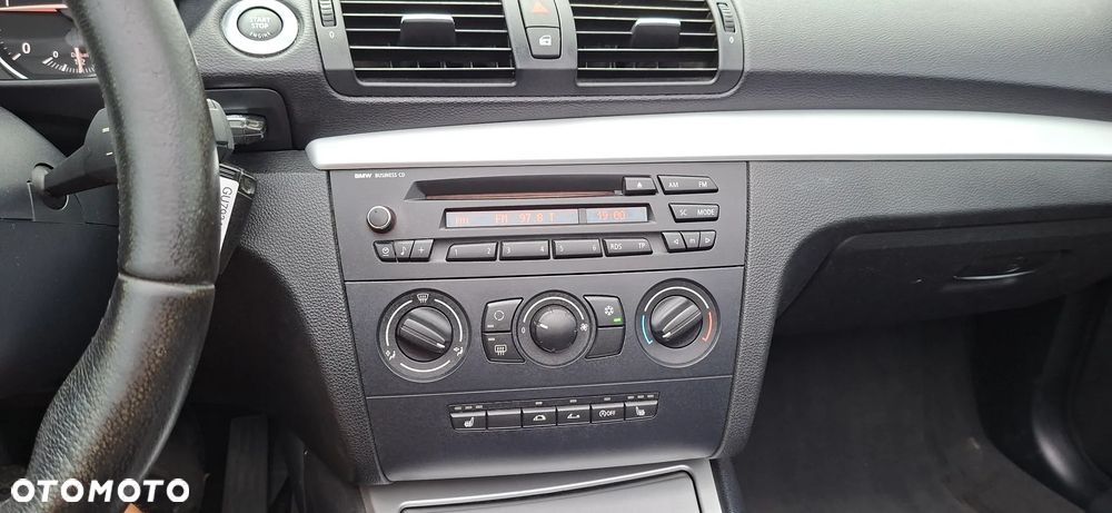 BMW Seria 1 120d Edition Exclusive - 35