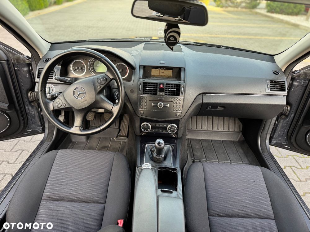 Mercedes-Benz Klasa C 200 CDI Elegance - 29