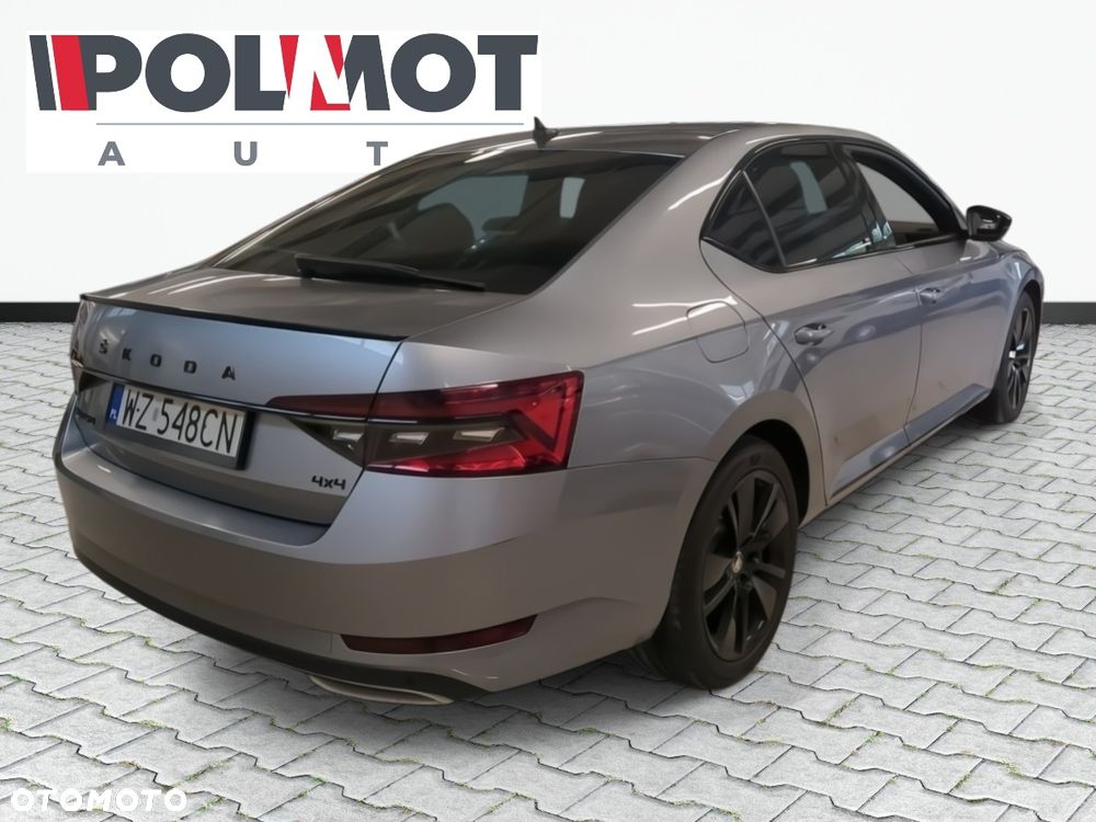 Skoda Superb 2.0 TDI SCR 4x4 Sportline DSG - 3