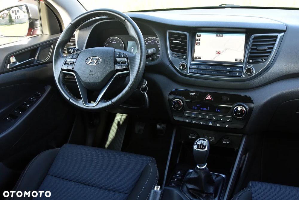 Hyundai Tucson 1.6 GDI BlueDrive Comfort 2WD - 25