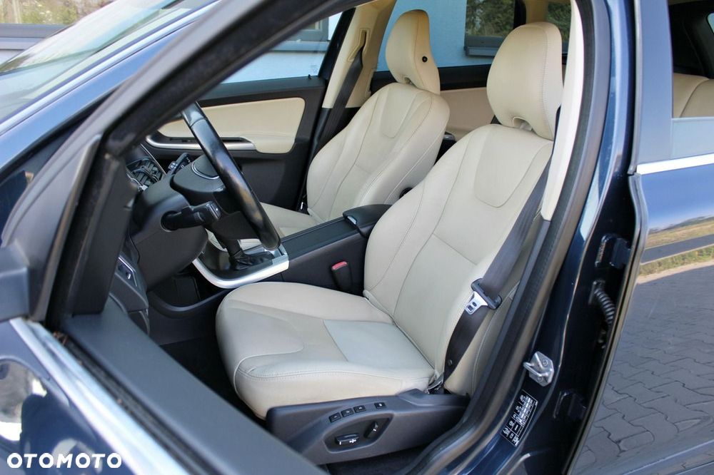 Volvo XC 60 D4 Drive-E Momentum - 9