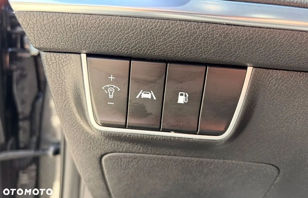 Kia Stinger 3.3 T-GDI V6 GT AWD - 21