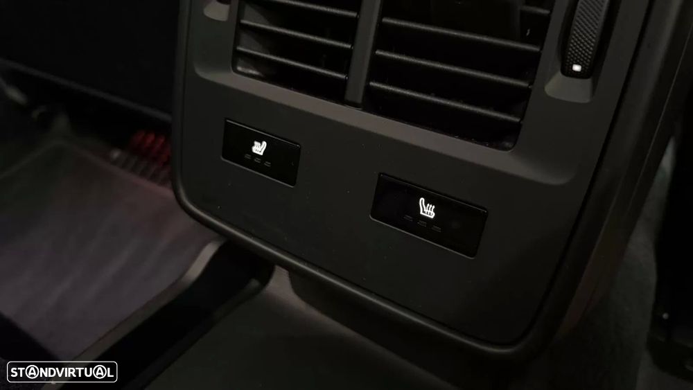 Porsche Taycan Standard - 38