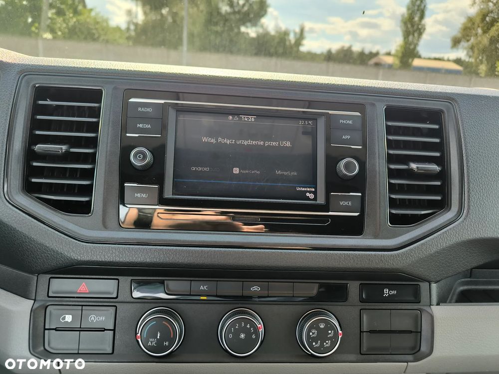 Volkswagen Crafter 35 Furgon z wysokim dachem / silnik: 2,0 l / 103 kW (140 KM) / skrzynia biegów: manualna 6-biegowa / rozstaw osi: 4490 mm / przedni napęd - 13