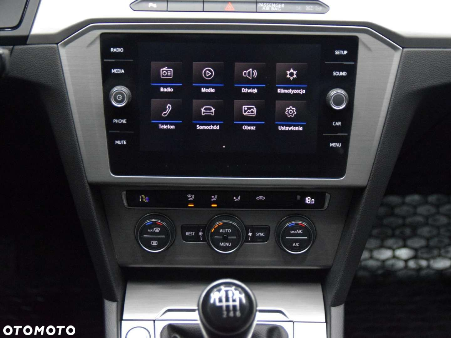 Volkswagen Passat - 22