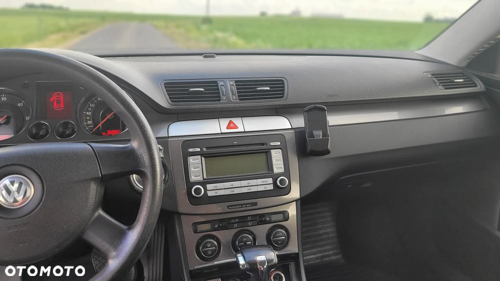 Volkswagen Passat - 9