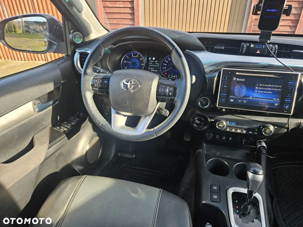 Toyota Hilux 2.4 D-4D Double Cab SR5 4x4 - 24