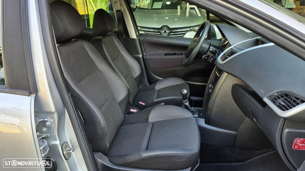 Peugeot 207 1.4 16V Trendy - 11