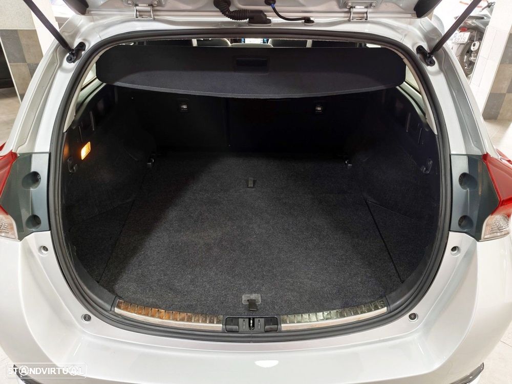 Toyota Auris Touring Sports 1.8 HSD Exclusive+Navi - 9