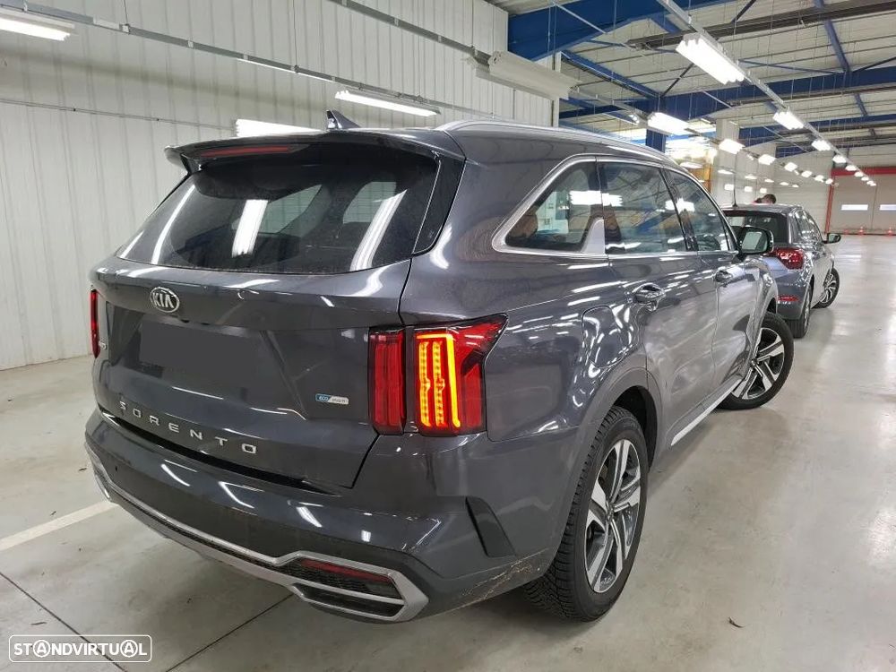 Kia Sorento 1.6 T-GDI PHEV AWD Aut. Vision - 2