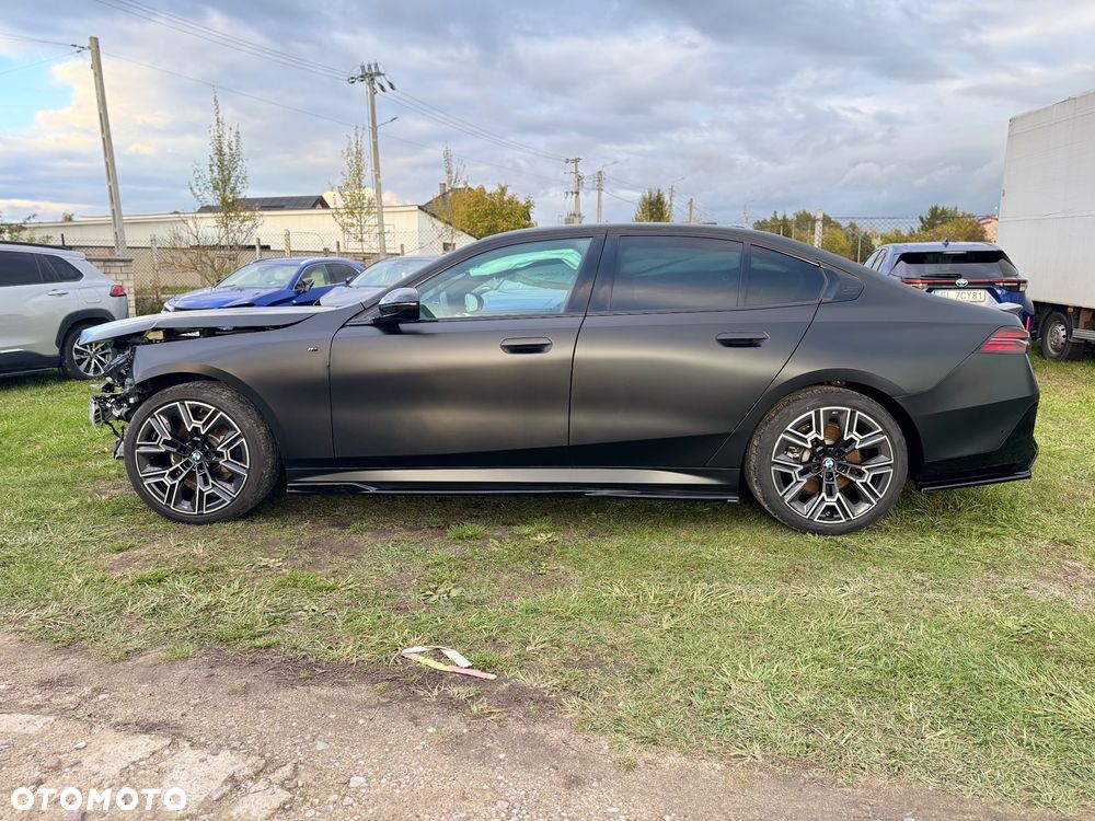 BMW Seria 5 520d xDrive mHEV M Sport - 9