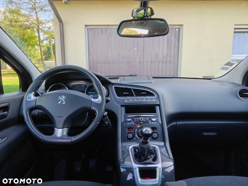 Peugeot 5008 2.0 HDi Allure 7os - 18