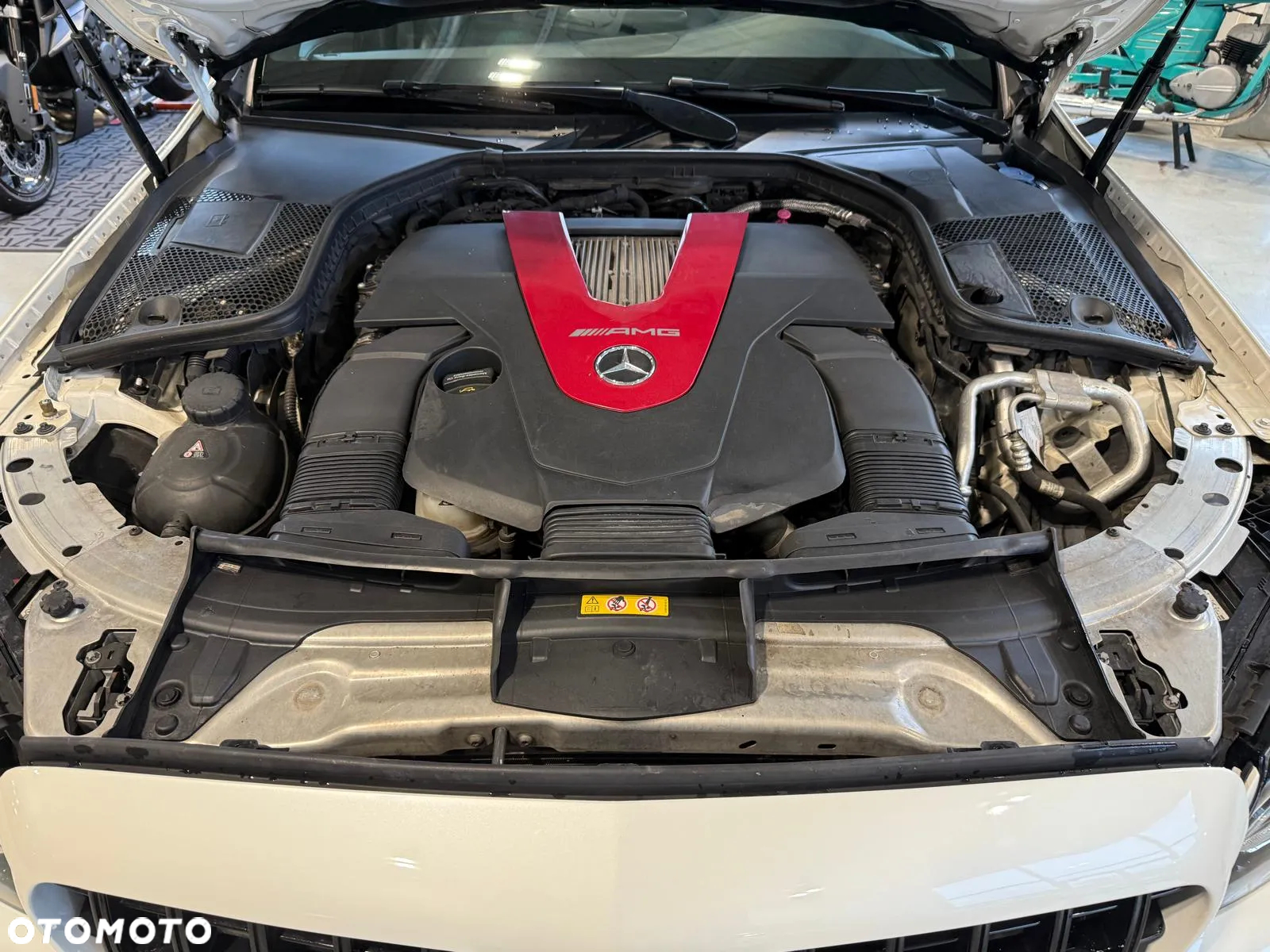 Mercedes-Benz Klasa C AMG 43 4Matic 9G-TRONIC - 24