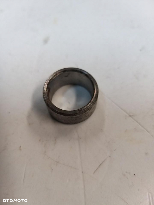tuleja ustalająca Pompy oleju Audi 8090100 VW 77-96 056115167 - 2