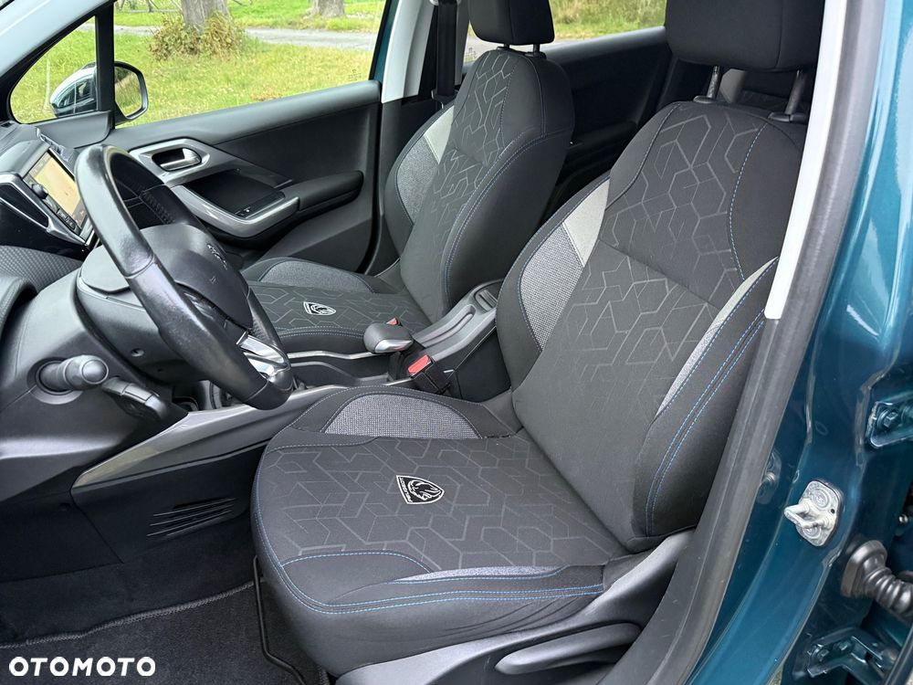 Peugeot 2008 1.2 Pure Tech Style - 19