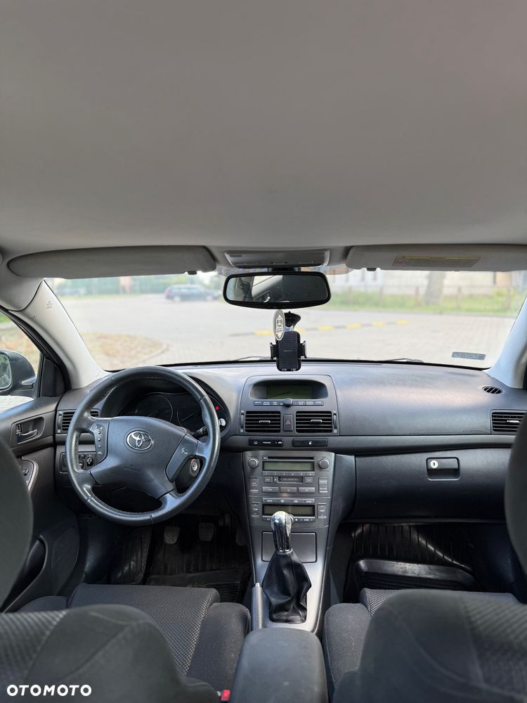 Toyota Avensis 1.8 VVT-i Combi - 13