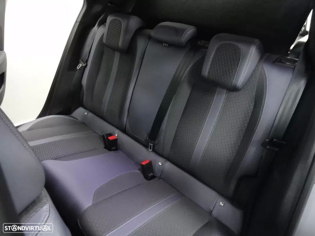 Peugeot 2008 - 15