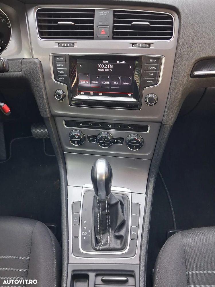 Volkswagen Golf 1.6 TDI BlueMotion Technology DSG Cup - 9