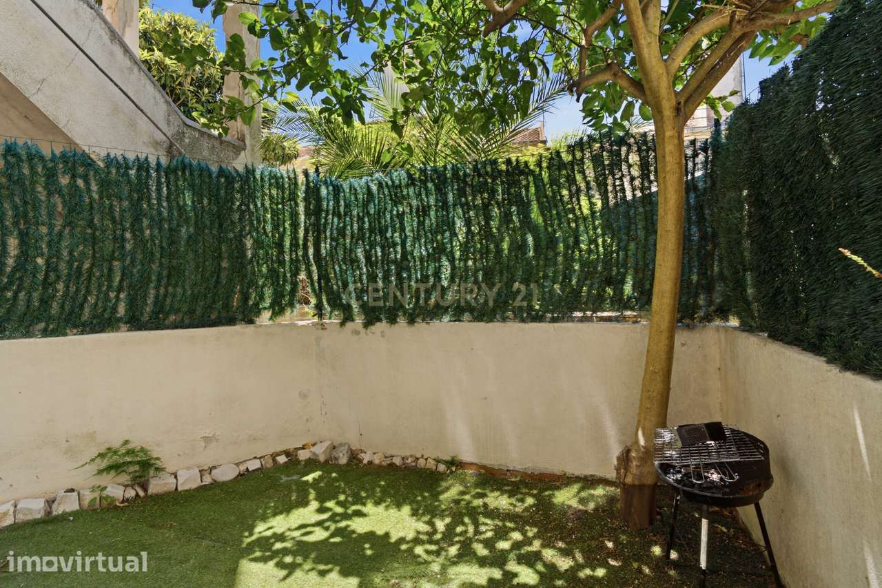 Apartamento T1 Renovado c/ Logradouro - Ajuda, Um verdadeiro luxo em L - Grande imagem: 5/26