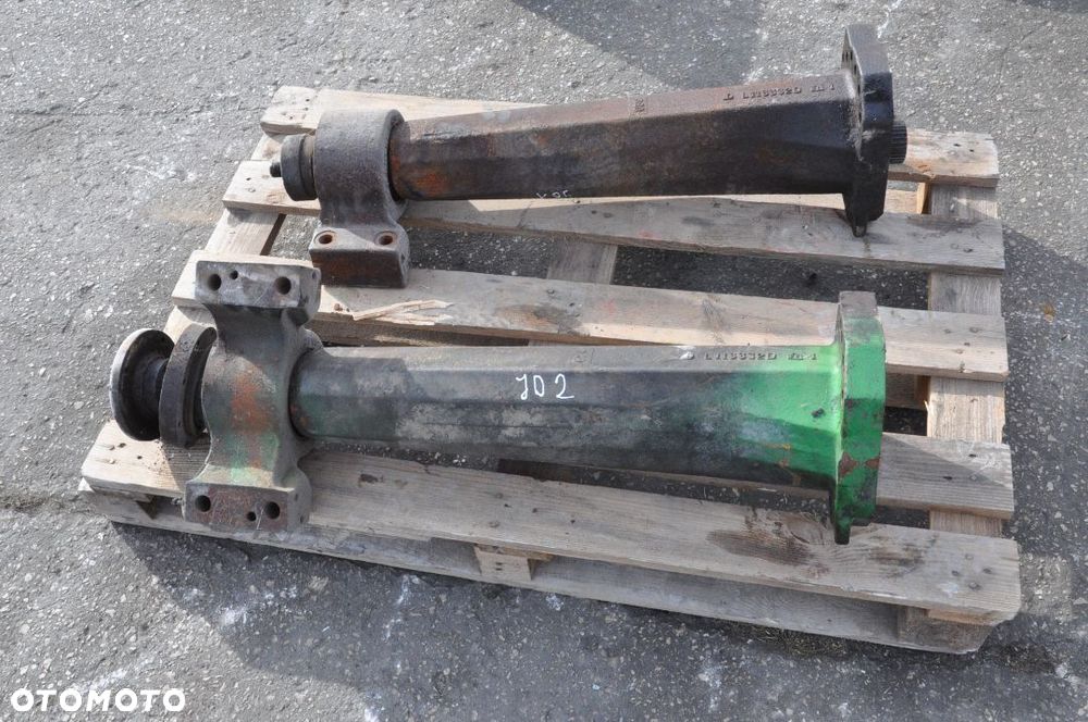 PODPORA MOSTU WAŁ NAPĘDOWY JOHN DEERE L113332D