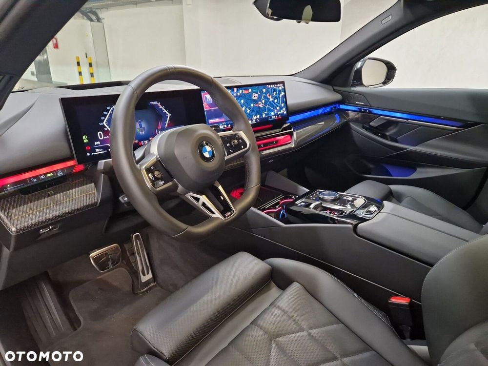 BMW Seria 5 520d xDrive mHEV M Sport - 11