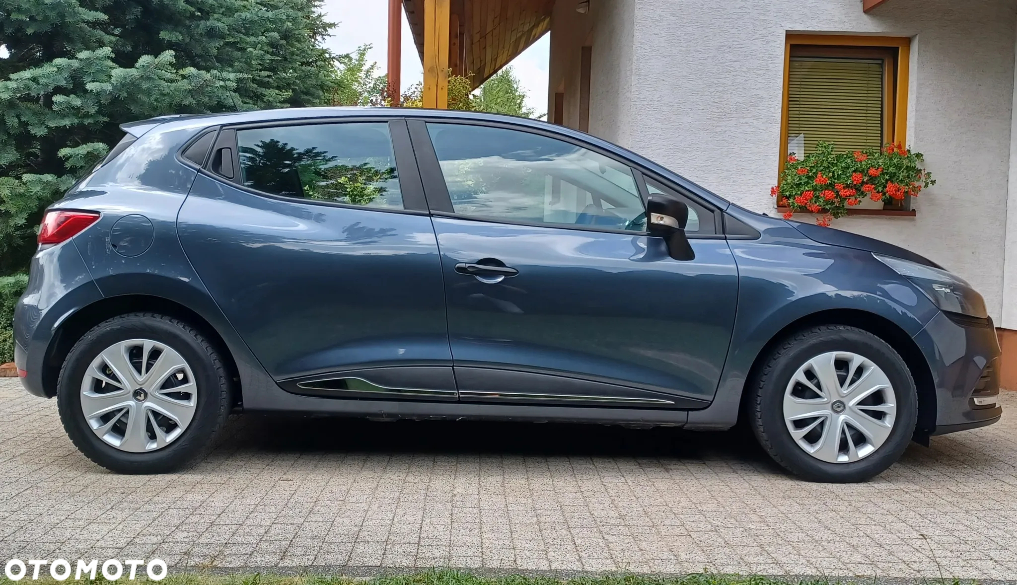 Renault Clio 1.2 16V 75 Life - 7