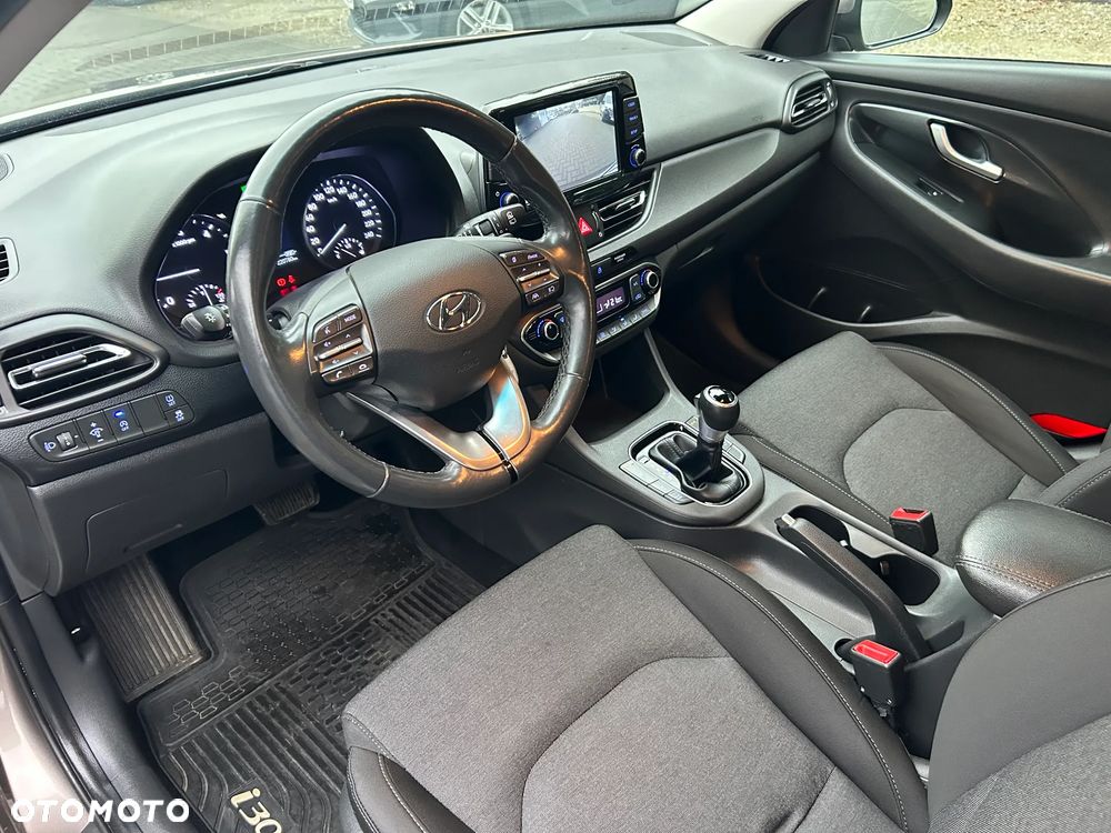 Hyundai i30 1.6 D Comfort DCT - 5