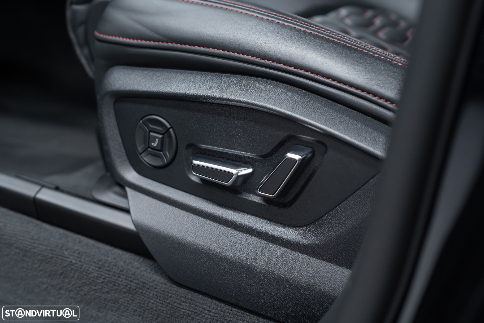 Audi RS Q8 4.0 TFSI quattro Tiptronic - 31