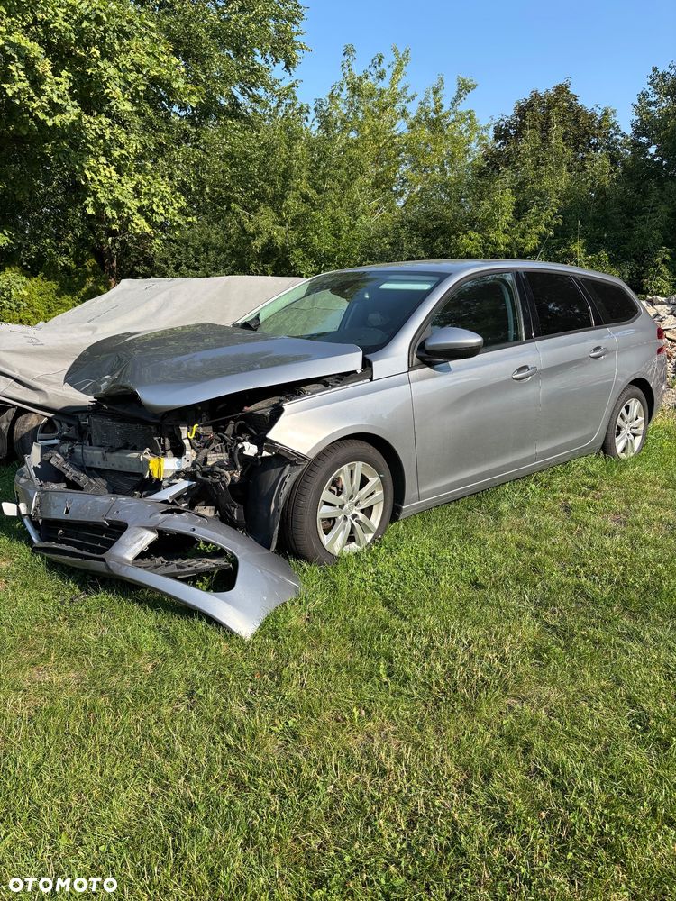 Peugeot 308 1.5 BlueHDi Allure S&S - 8