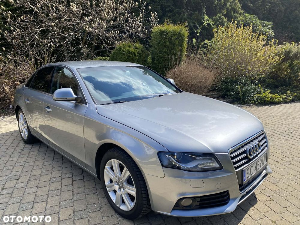 Audi A4 Limousine - 1