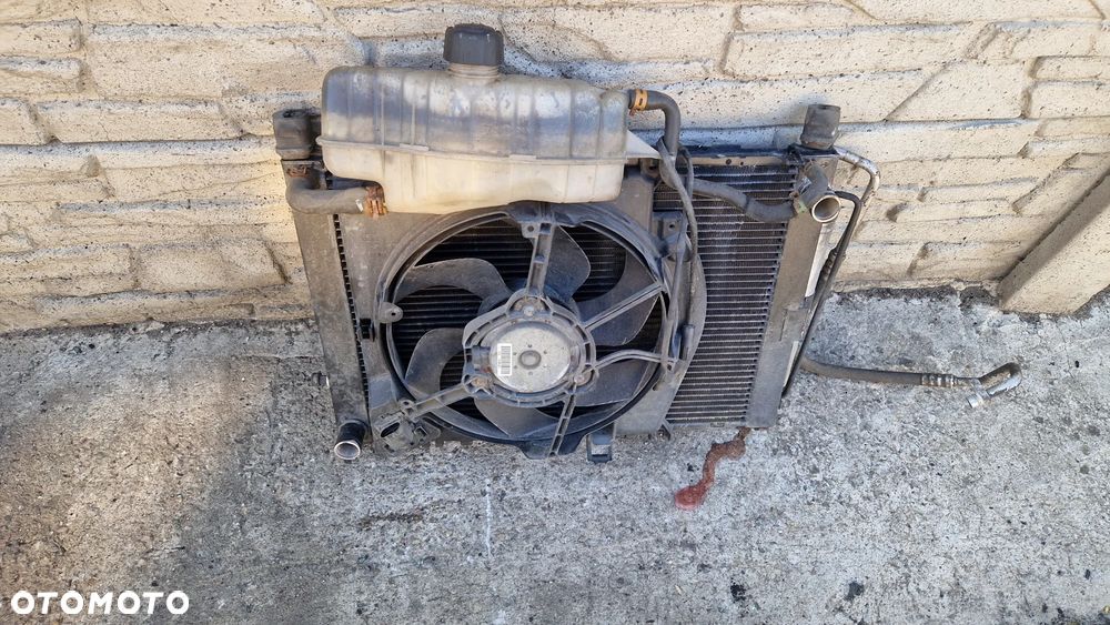 RENAULT CLIO III 1.2 16V CHŁODNICA WODY KLIMATYZACJI ZESTAW - 2
